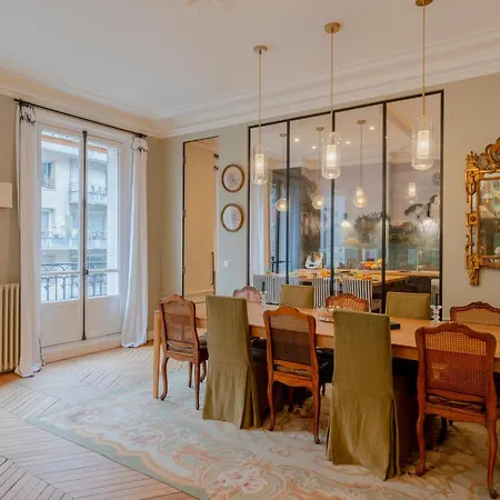 Wagram Design Apartment Paris