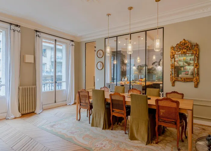 Wagram Design Apartment Paris